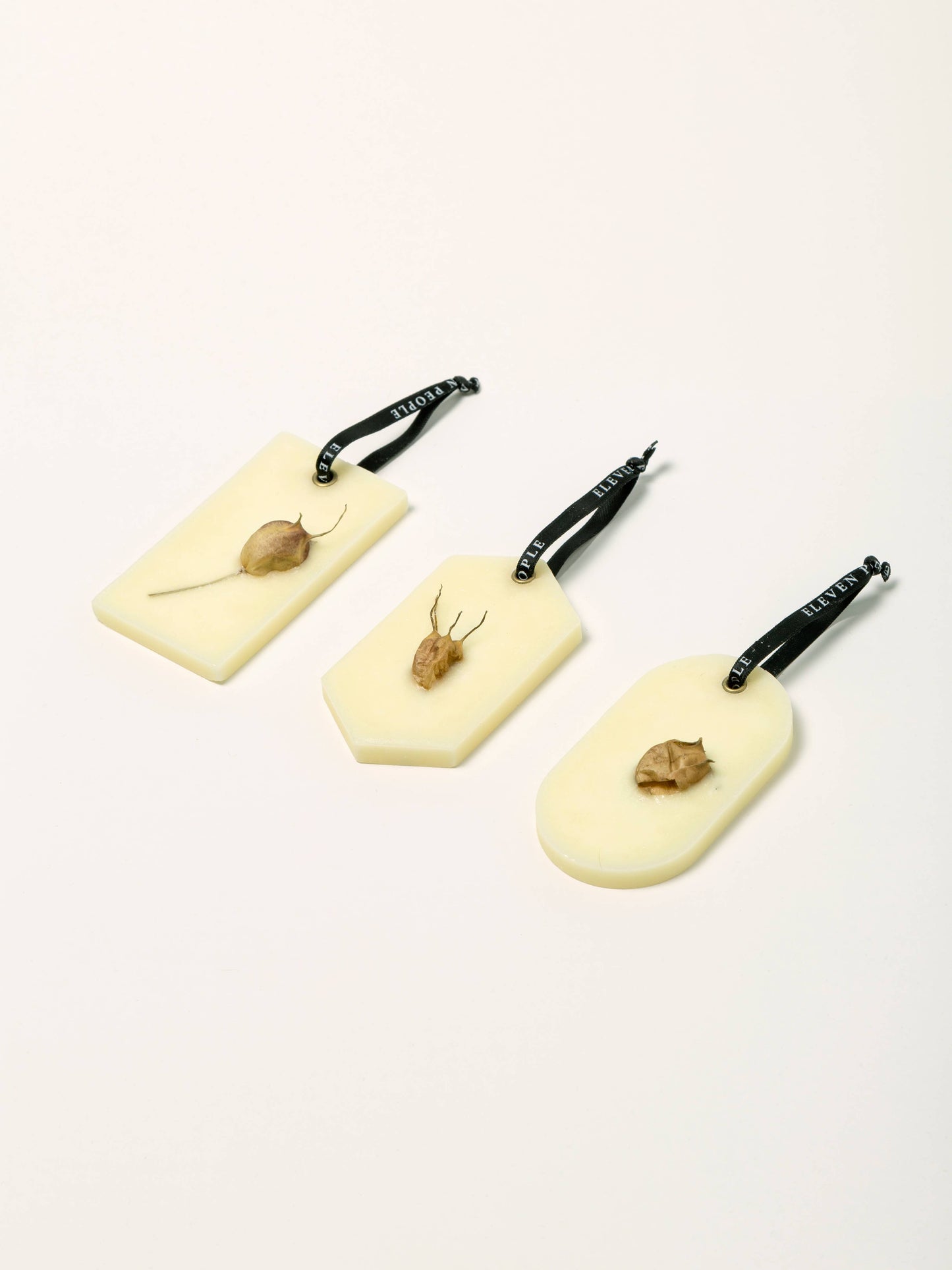 06 Bergamot, Neroli and Amber Closet Wax Bar Freshener