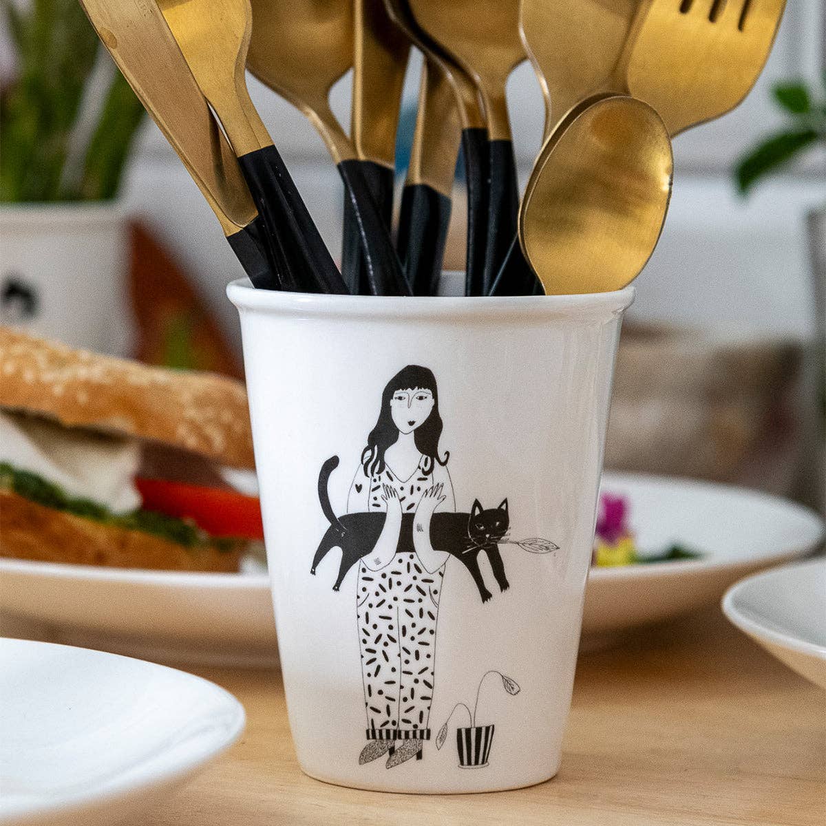 Cup black cat