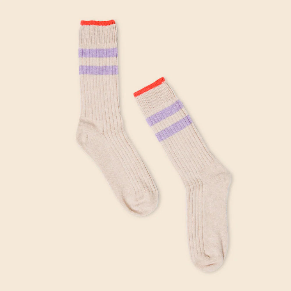 Gestrickte Wollsocken – Lavendel