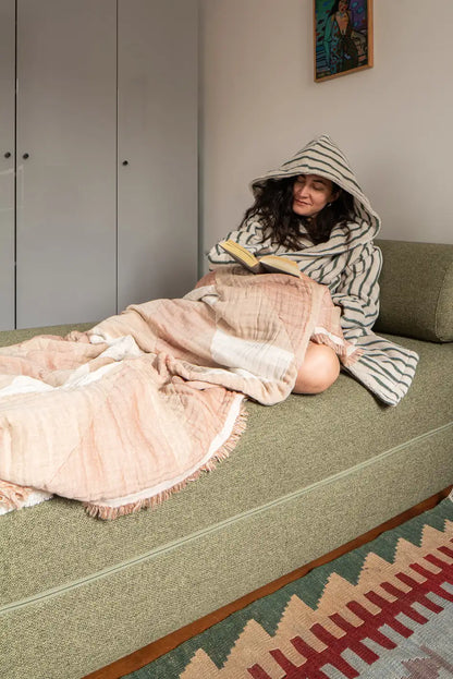 Neunest Striped Terry Bathrobe With a Hoodie