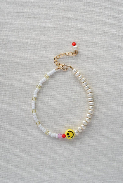 Happy - glass pearl bracelet