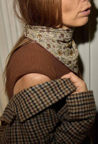 Small cotton voile scarf Bijou Jade: JADE JEWEL / 60 cm x 60 cm
