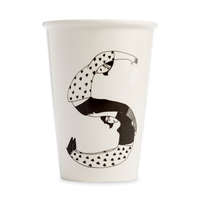XL cup - letter S