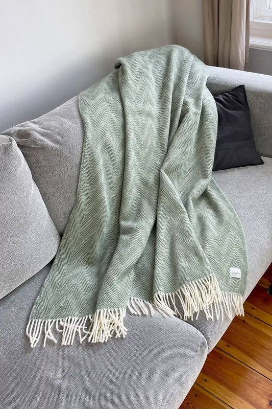 Wool blanket fine herringbone – Aloe & Rose