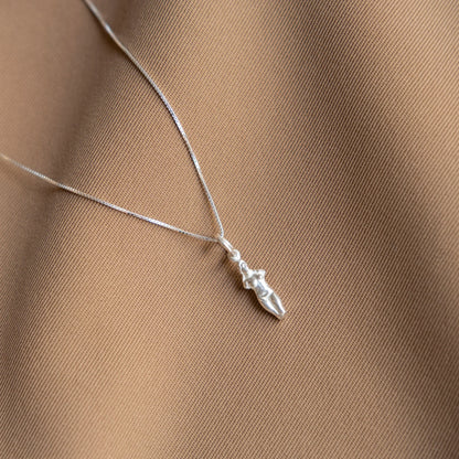 Aphrodite Pendant & Necklace – Silver – Small