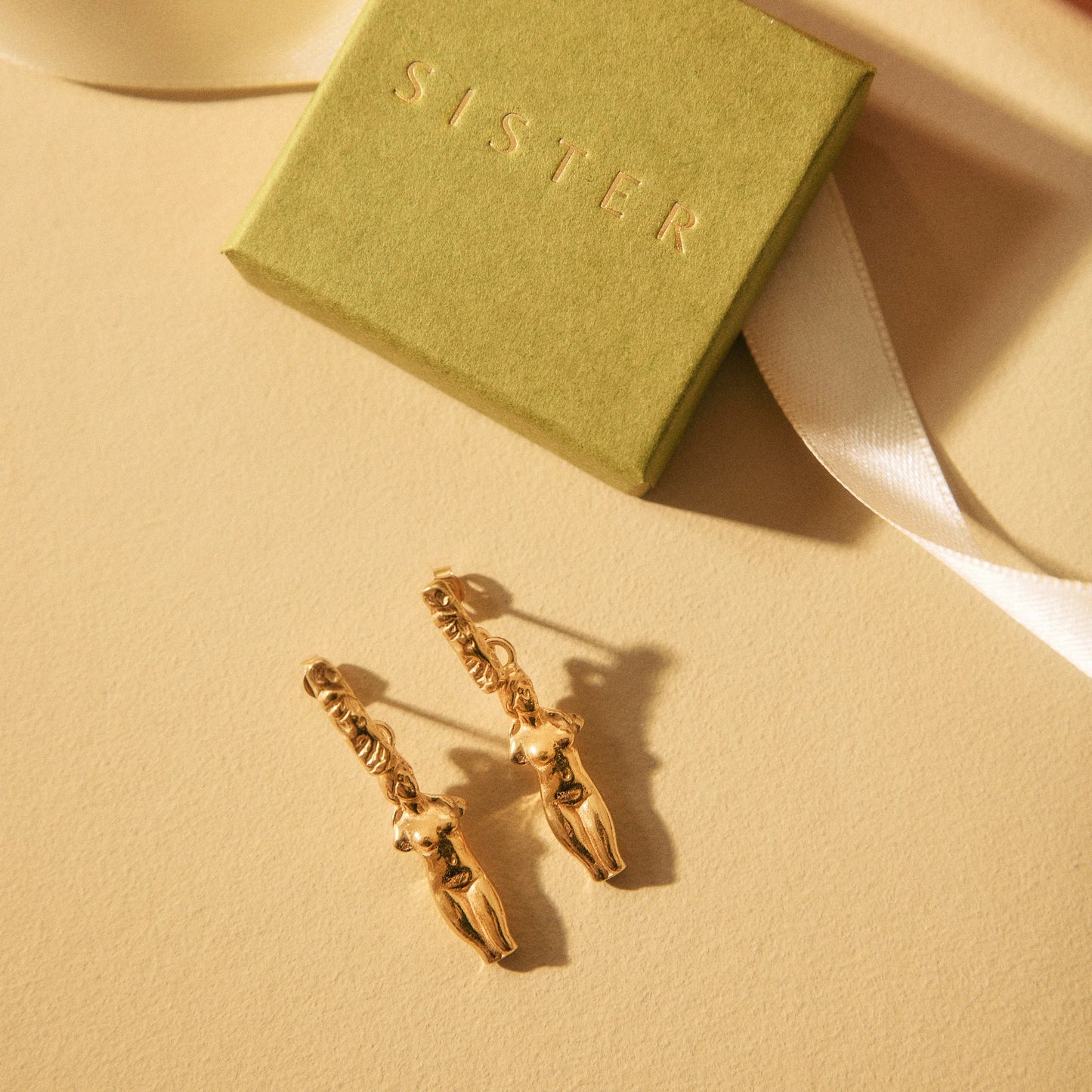 Aphrodite Drop Earrings Small - Gold-Plated Silver