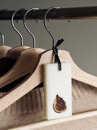 09 Green Foliage Fig and Amber Closet Wax Bar Freshener: Small