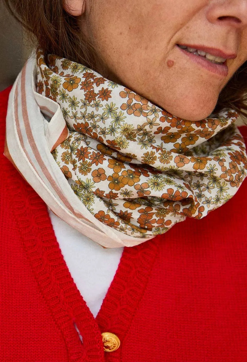 FLOWER SCARF: Rosewood