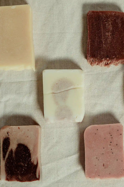 Solid Shampoo – RosemaryMe – (Moroccan Clay, Patchouli and Rosemary Essential Oil)