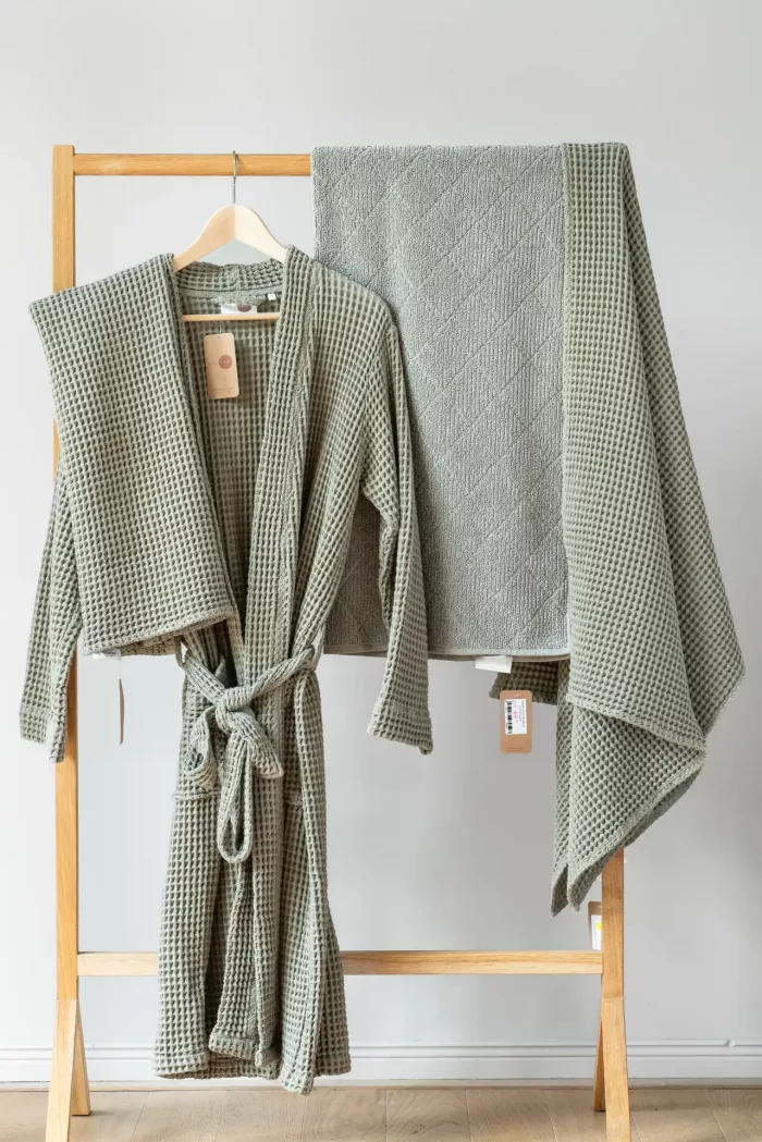 neunest_bathrobe_pamuk-cotton-towel-waffle-moss-green-collection