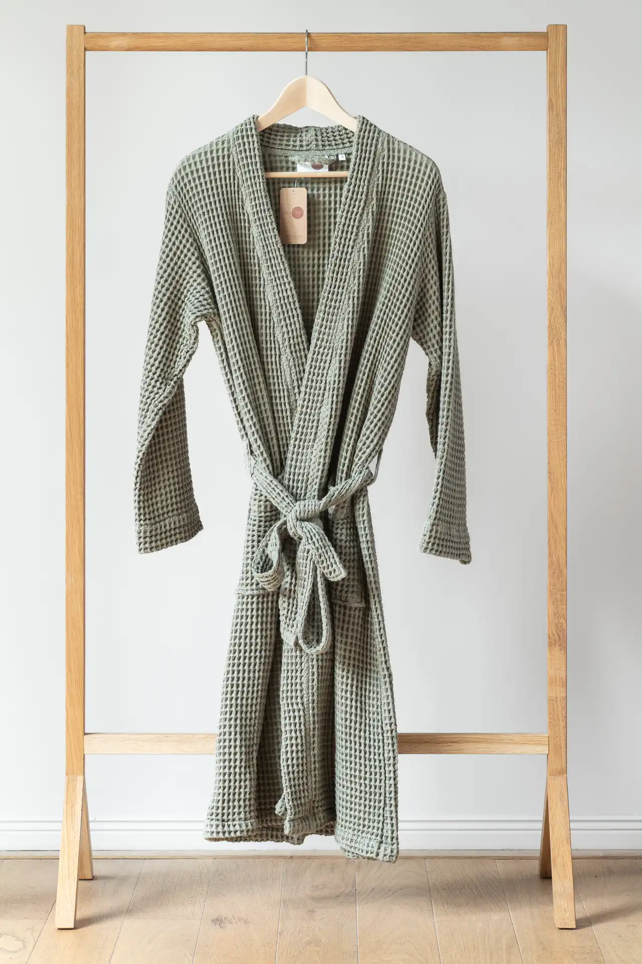 neunest_bathrobe_pamuk-cotton-bathrobe-waffle-moss-green